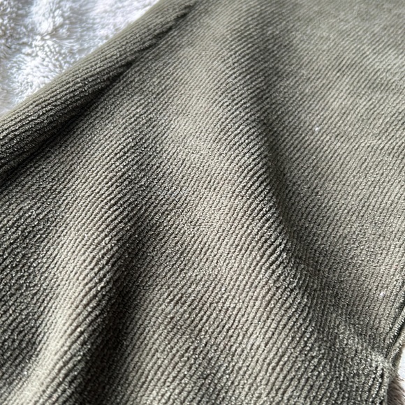 American Eagle Green Flared leg, soft ribbed pant - Picture 3 of 4